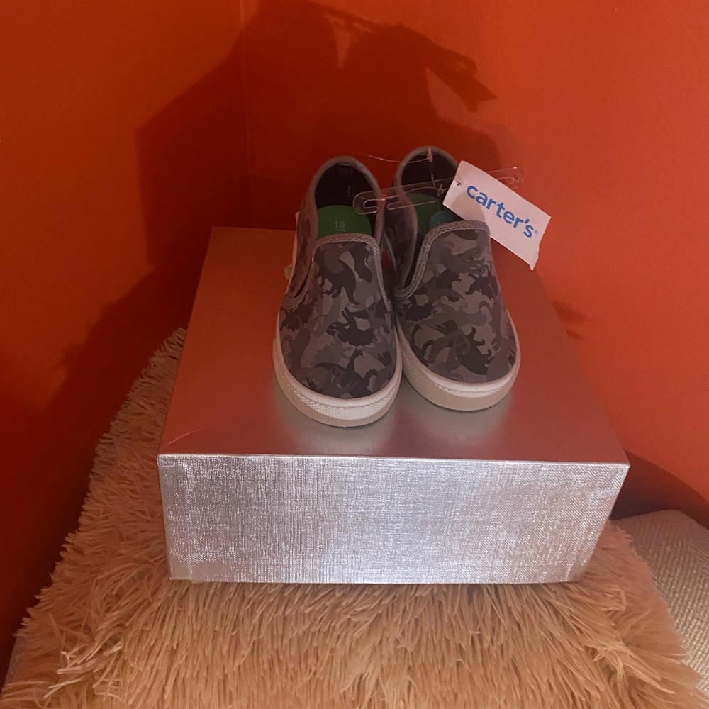 Swiggles Toddler Unisex Green Camouflage Slip-on Shoes Sneakers Size 10.